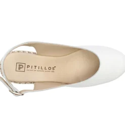 10635 Closed Toe Sandal - White