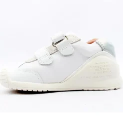 242112 Shoe - White Silver