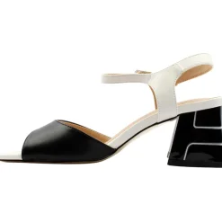 Ayre Sandal - Black/White