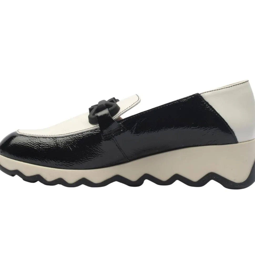 C7603 Shoe - Black/White