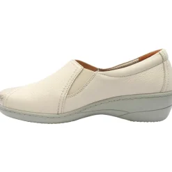 Emily Slip On Shoe - Beige