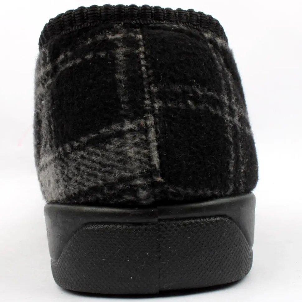 Karl Slipper - Black