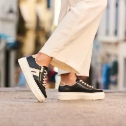 M1912 Shoe - Black Beige