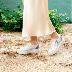 Remote D1c01 Shoe - White Blue