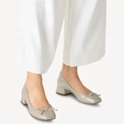 22321 Shoe - Champagne