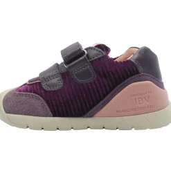 241111 Shoe - Plum
