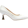 8213 082 Shoe - White