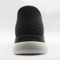 232457 Summits Trainer - Black